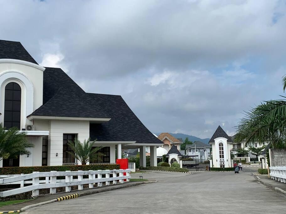 Cozy Home At A Private Subdivision Abucay Экстерьер фото